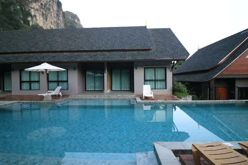 The Scene Cliff View Villas By Swiss-Belhotel Краби Экстерьер фото